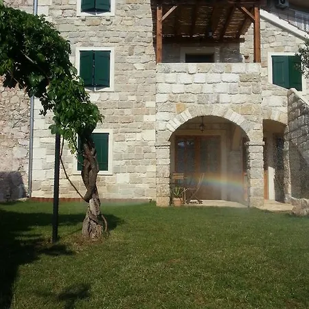Dvori Svetog Mihaela Apartment Sibenik Room photo