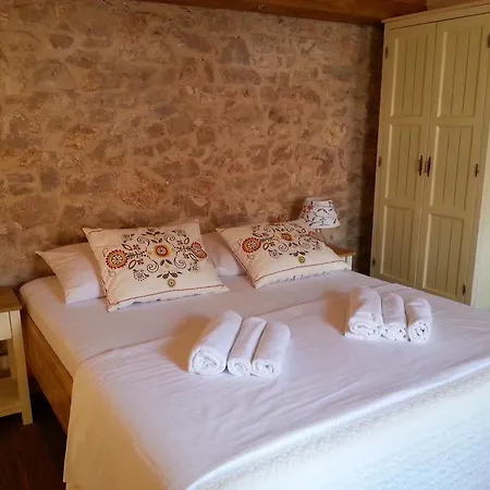 Dvori Svetog Mihaela Apartment Sibenik Room photo