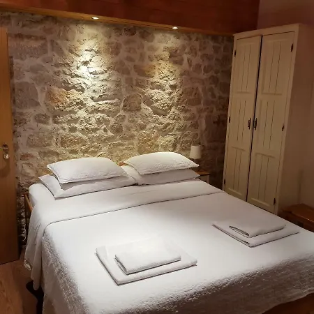 Dvori Svetog Mihaela Apartment Sibenik Exterior photo