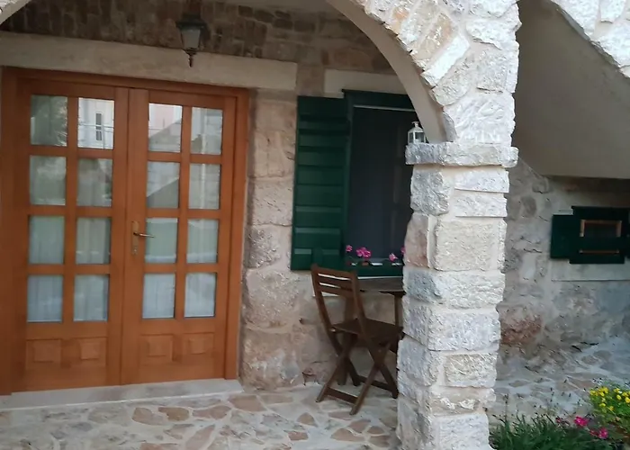 Dvori Svetog Mihaela