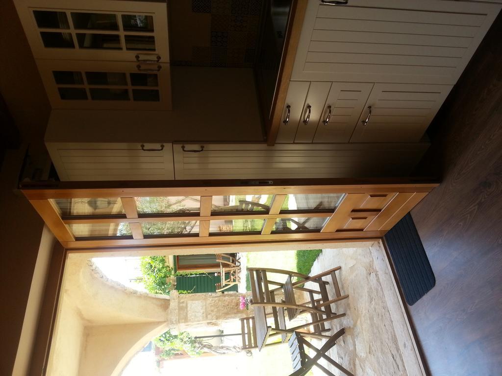 Dvori Svetog Mihaela Apartment *