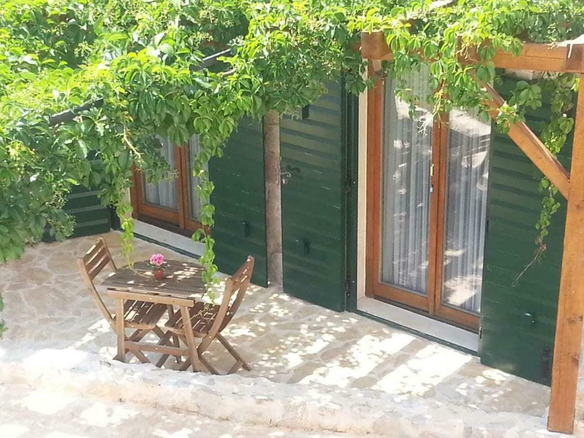 Dvori Svetog Mihaela Apartamento Šibenik