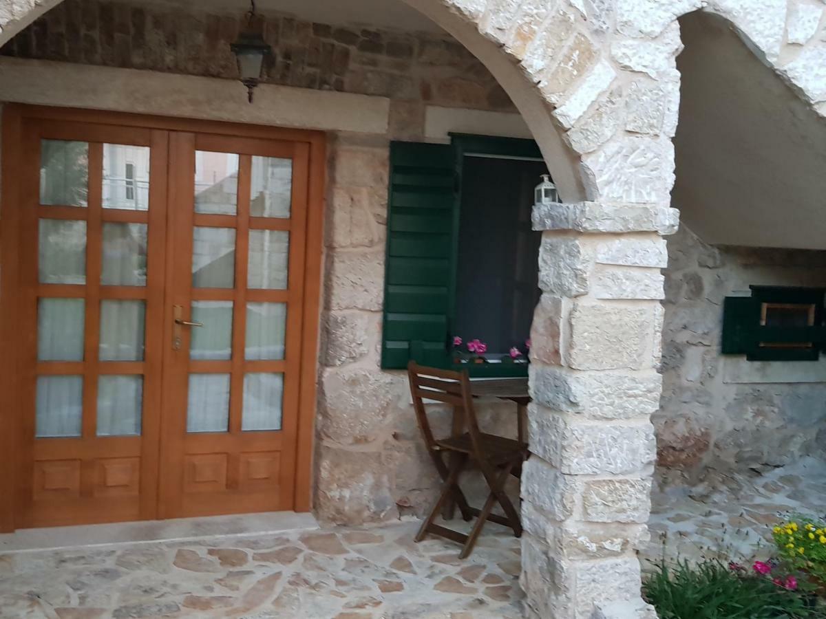 Dvori Svetog Mihaela * Šibenik
